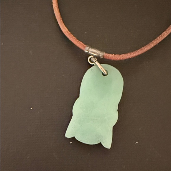 Green Jade Pendant with leather cord Necklace - Picture 4 of 5